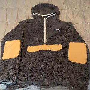 The North Face Sherpa Hooded 1/4-Zip Pullover